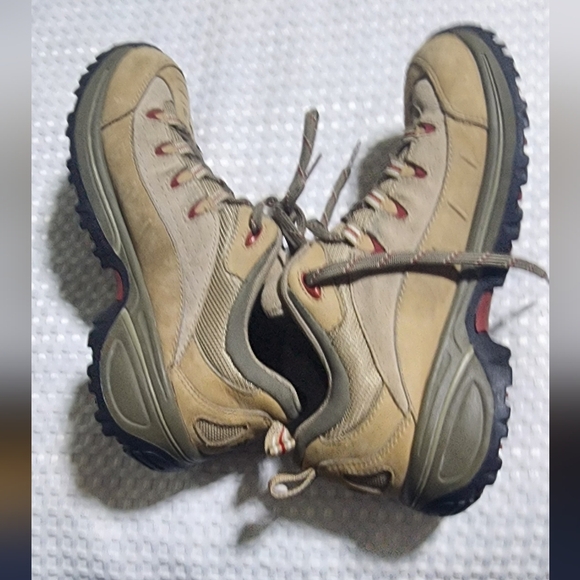 THE NORTH FACE EUC WOMEN'S SIZE 9 SUEDE HIKING SHOES - Picture 9 of 12